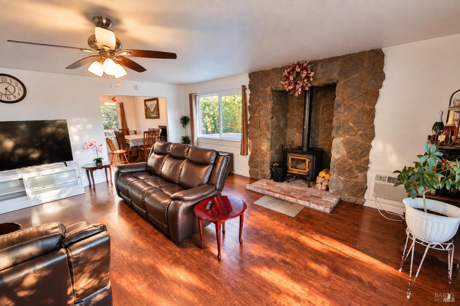 467 Harper Court Windsor CA 95492