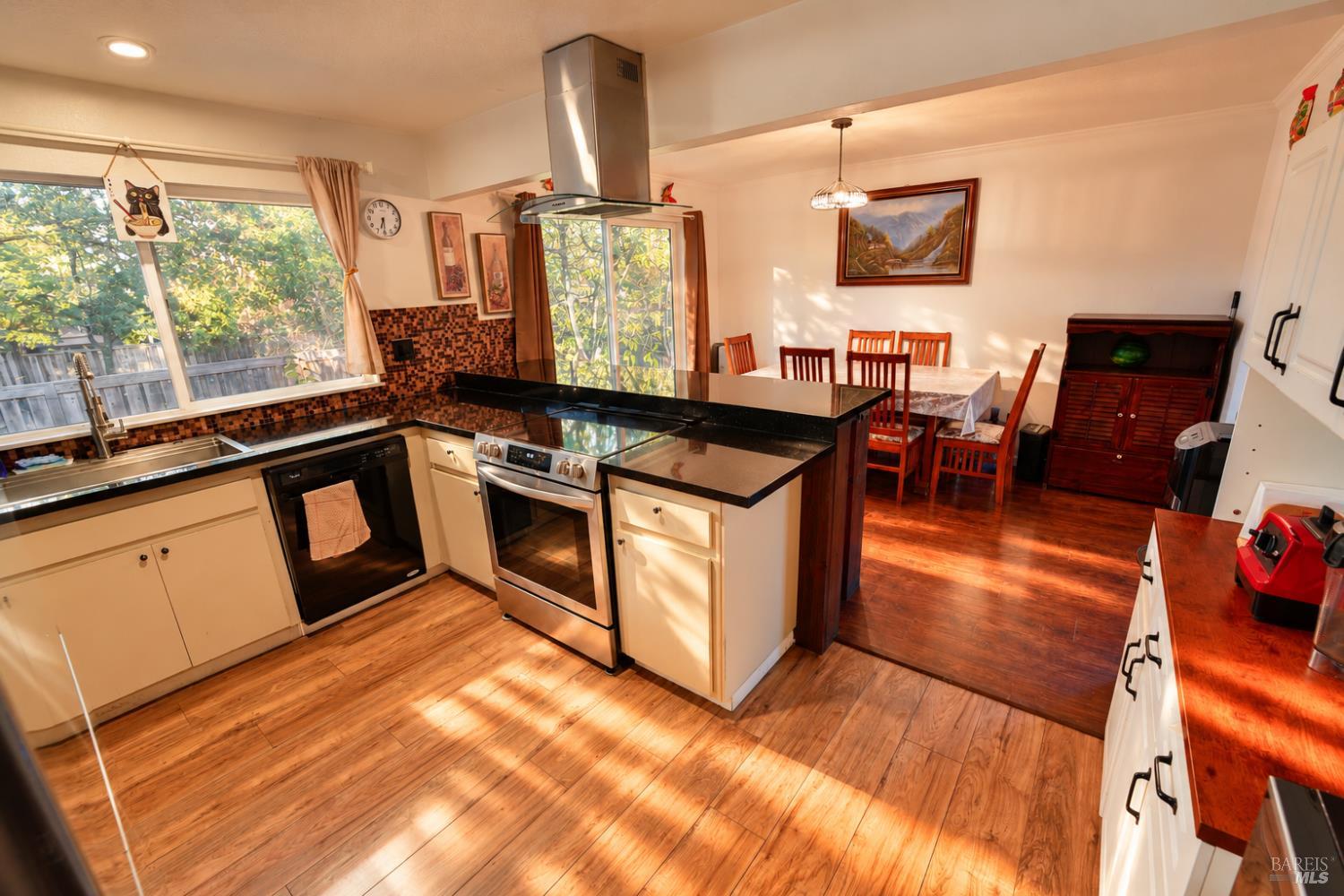 467 Harper Court Windsor CA 95492