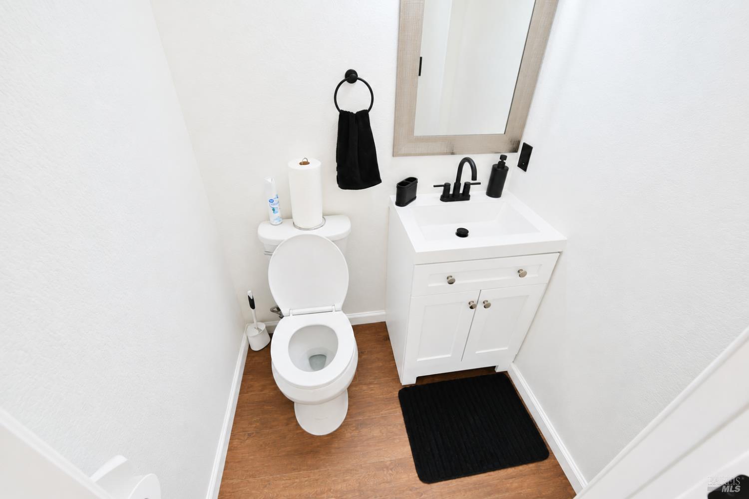 467 Harper Court Windsor CA 95492