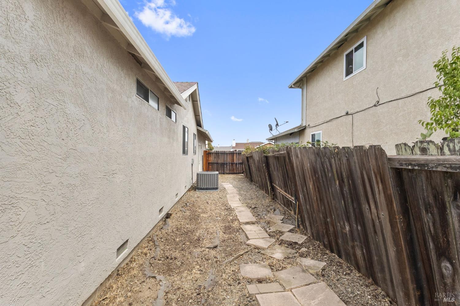 910 Javan Way Suisun City CA 94585