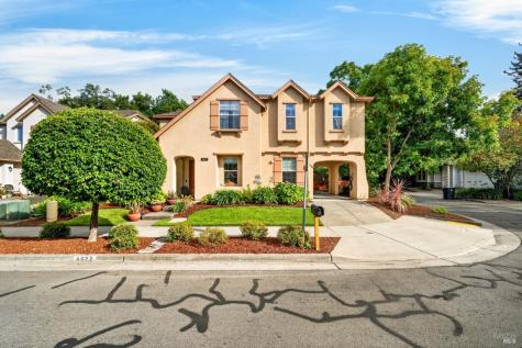 4622 Summerhays Place Santa Rosa CA 95405