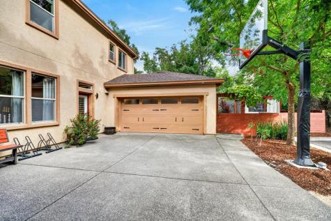 4622 Summerhays Place Santa Rosa CA 95405