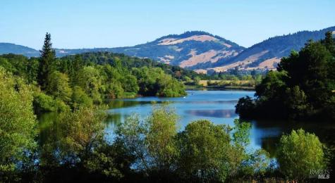 4622 Summerhays Place Santa Rosa CA 95405