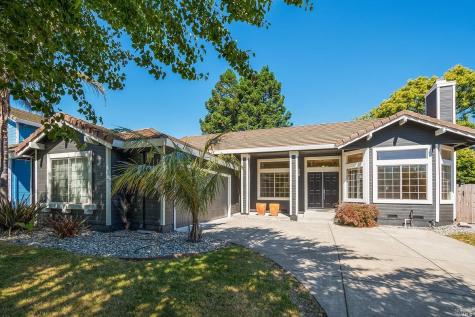 1705 Stonehenge Way Petaluma CA 94954