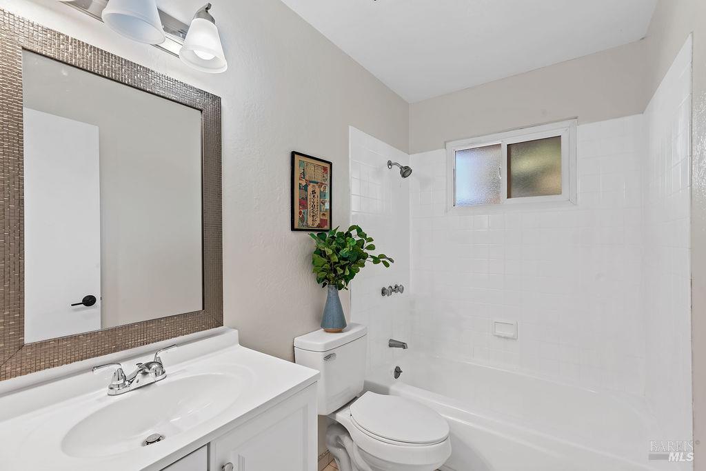 1132 Denise Drive Calistoga CA 94515