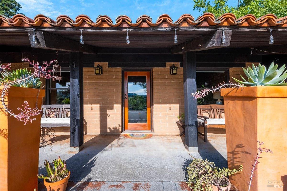 27650 River Road Cloverdale CA 95425