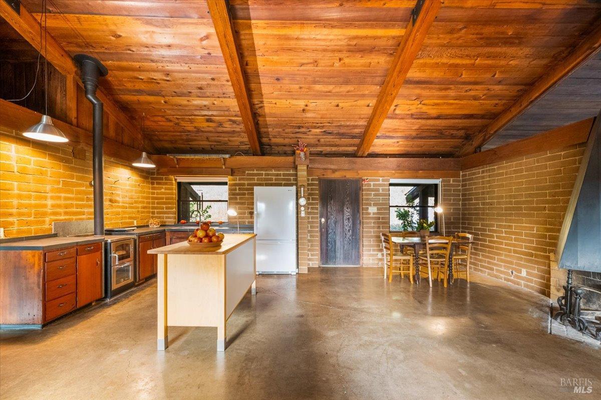 27650 River Road Cloverdale CA 95425