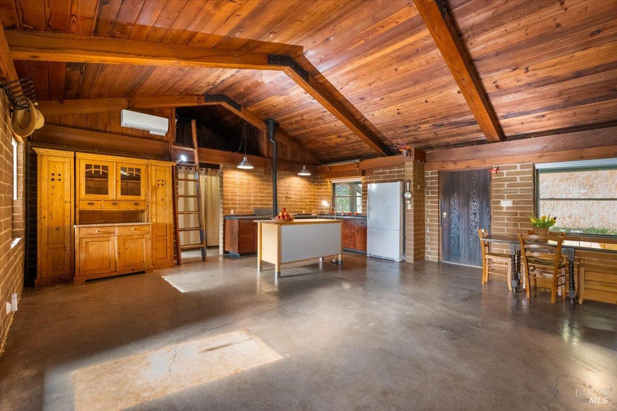 27650 River Road Cloverdale CA 95425
