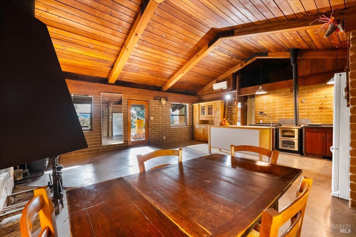 27650 River Road Cloverdale CA 95425