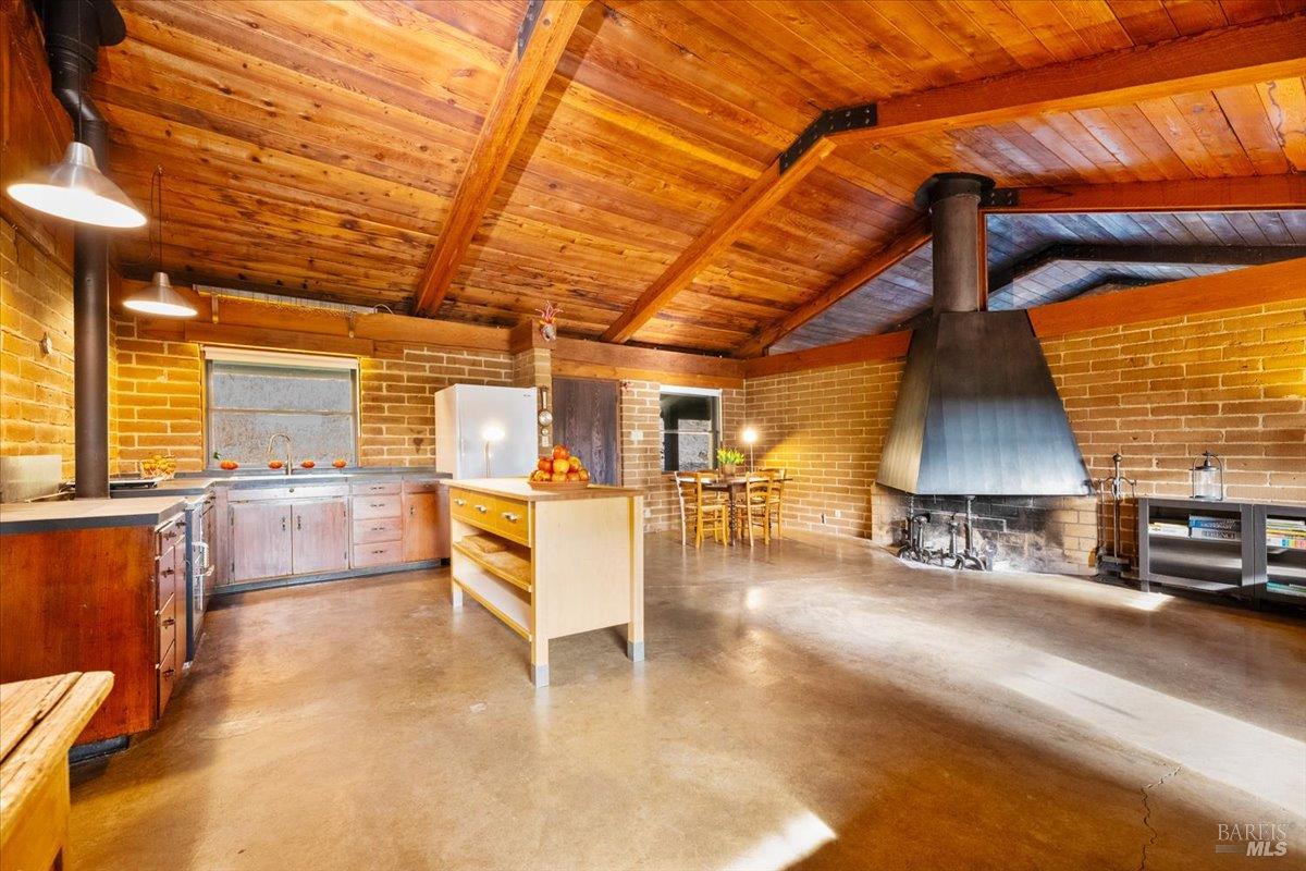 27650 River Road Cloverdale CA 95425