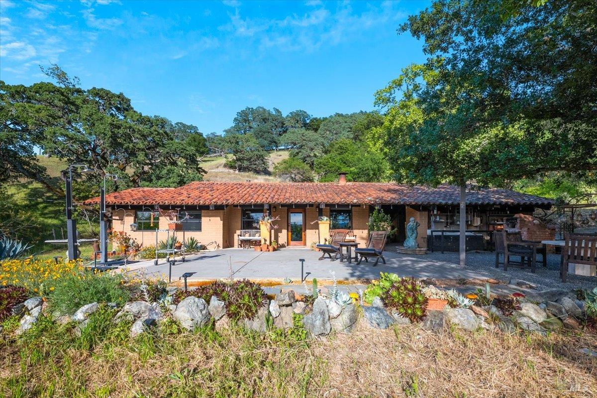 27650 River Road Cloverdale CA 95425