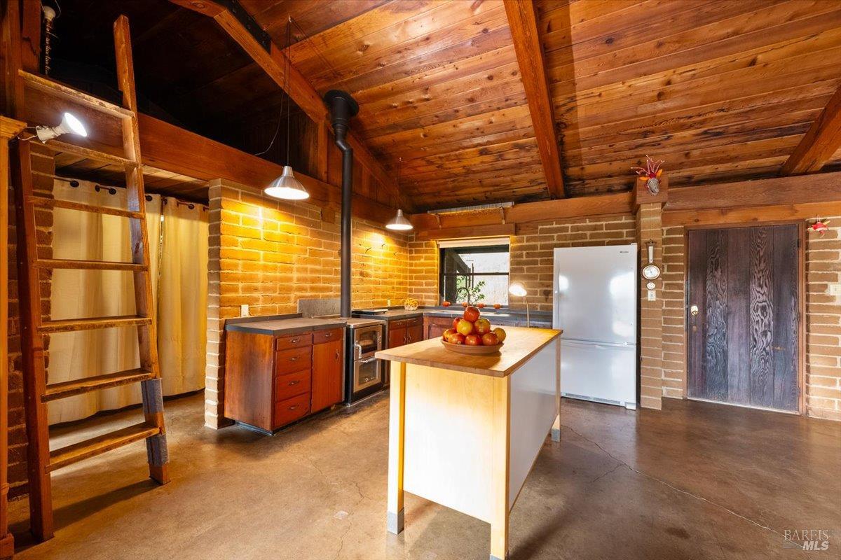 27650 River Road Cloverdale CA 95425
