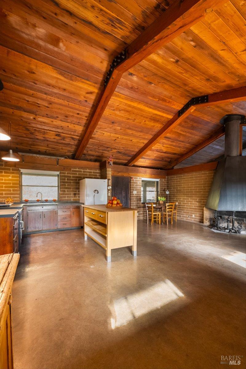 27650 River Road Cloverdale CA 95425