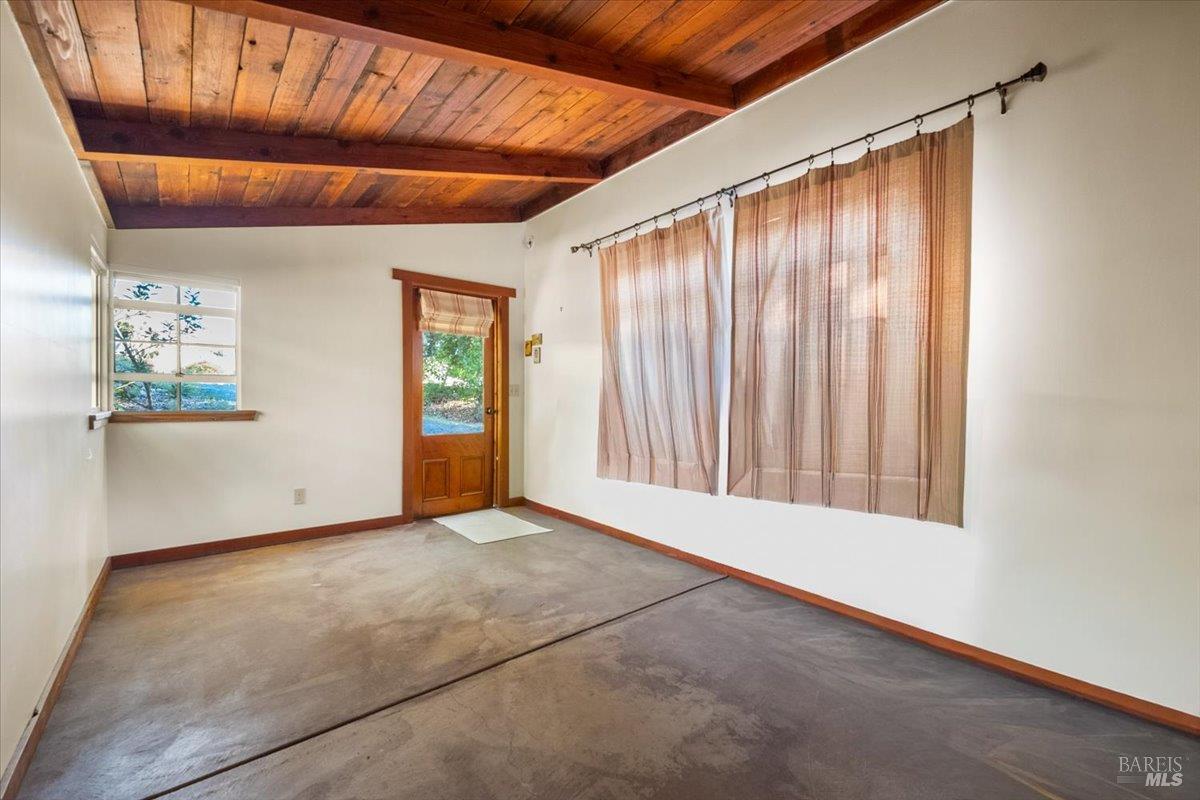 27650 River Road Cloverdale CA 95425