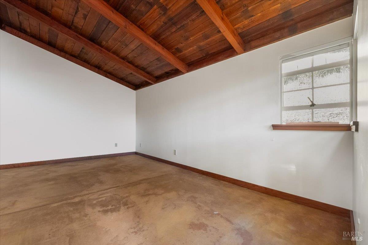 27650 River Road Cloverdale CA 95425