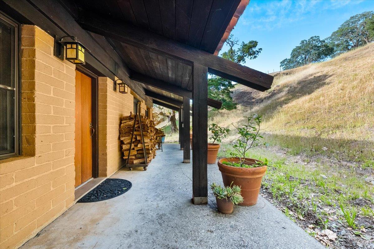 27650 River Road Cloverdale CA 95425