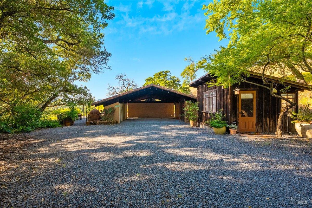27650 River Road Cloverdale CA 95425
