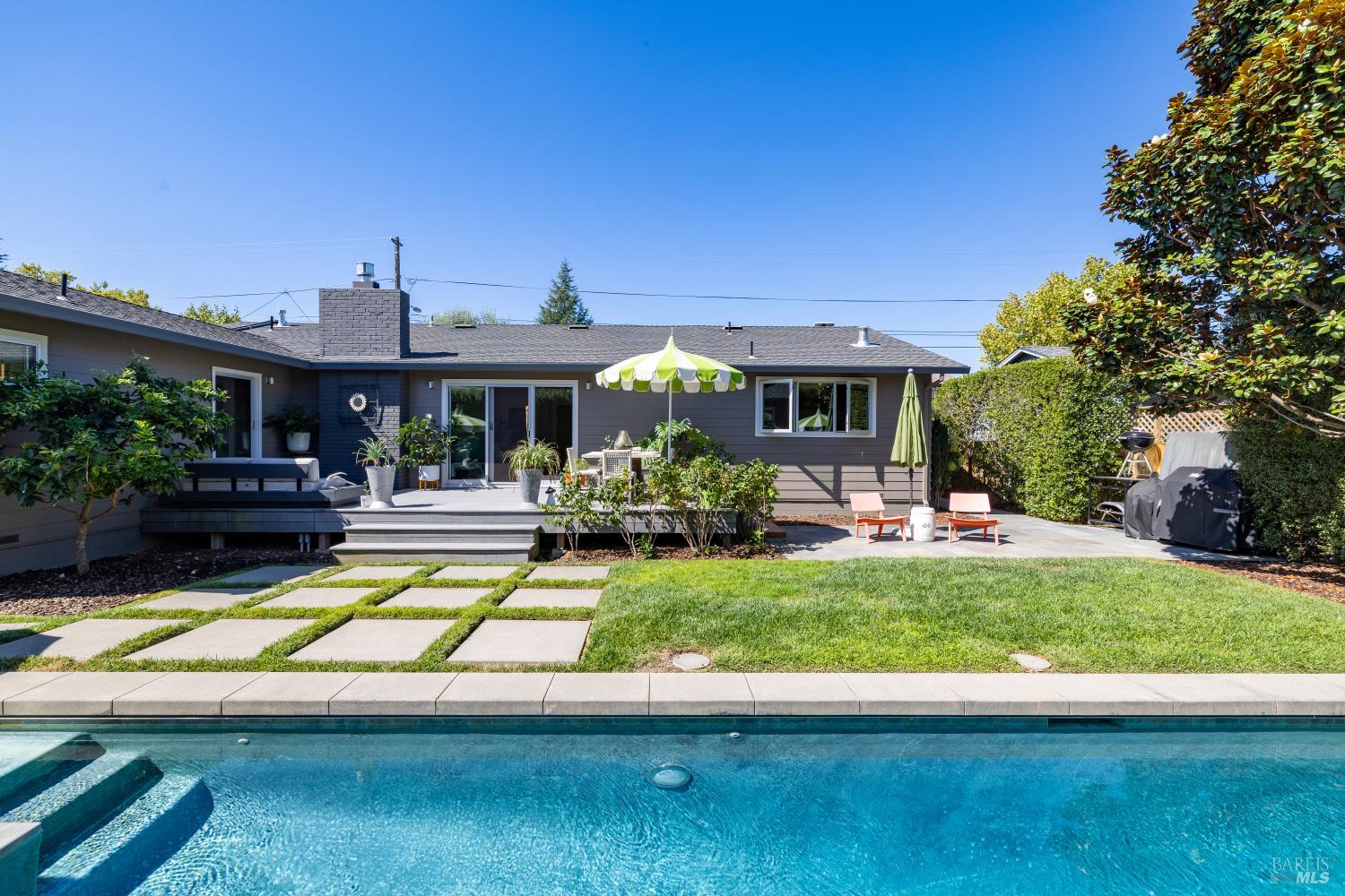 804 Josephine Lane Healdsburg CA 95448