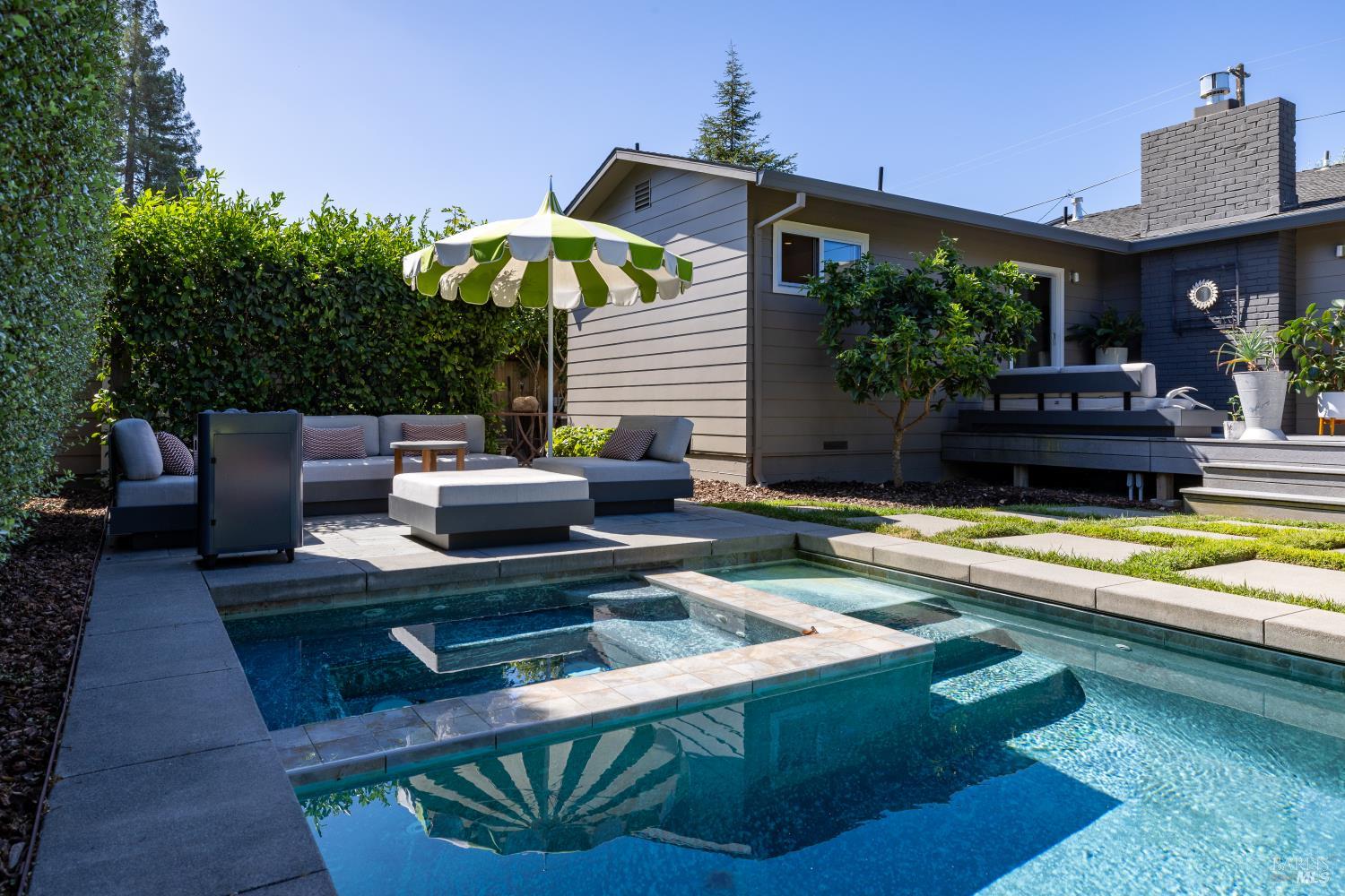 804 Josephine Lane Healdsburg CA 95448