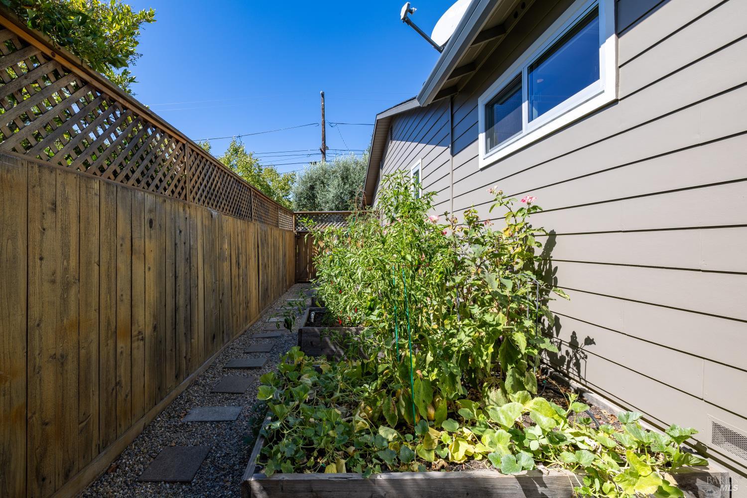 804 Josephine Lane Healdsburg CA 95448