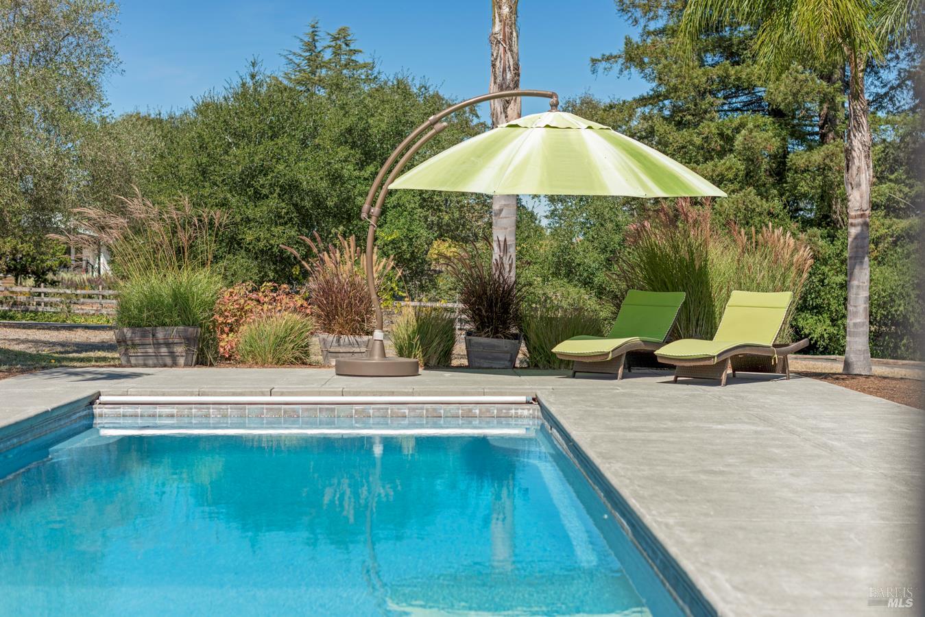 8622 Green Valley Road Sebastopol CA 95472
