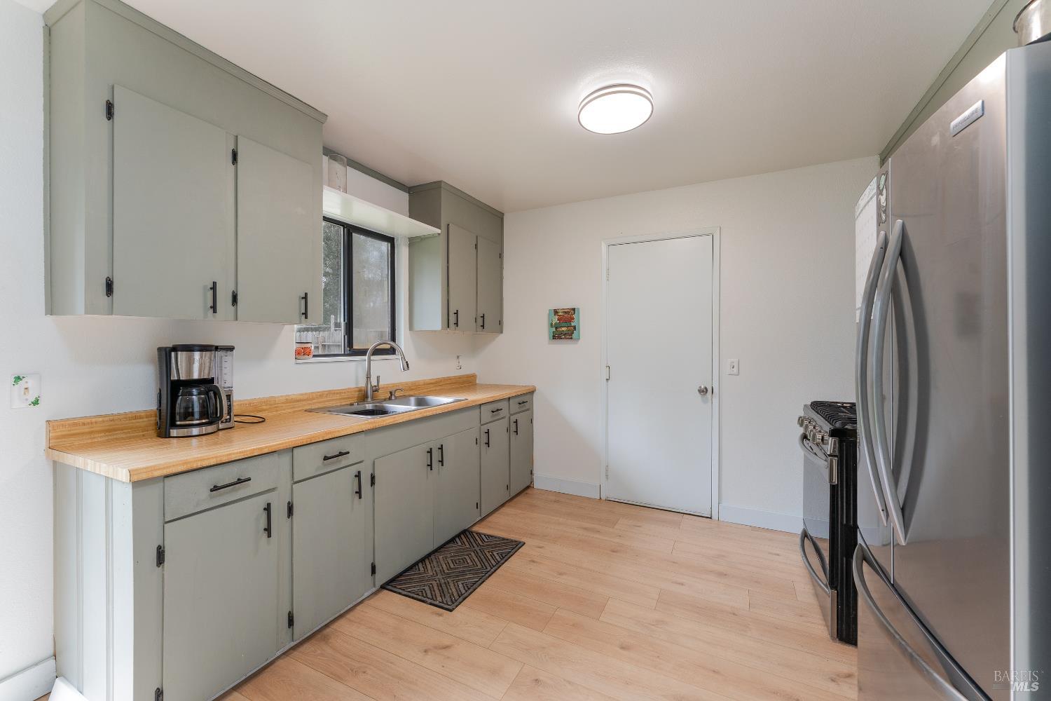 27431 Poppy Drive Willits CA 95490