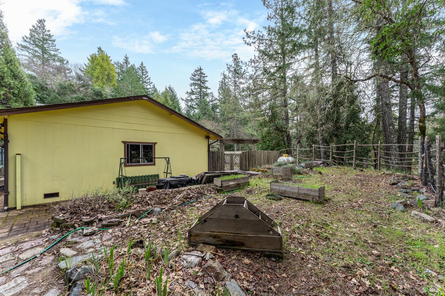 27431 Poppy Drive Willits CA 95490