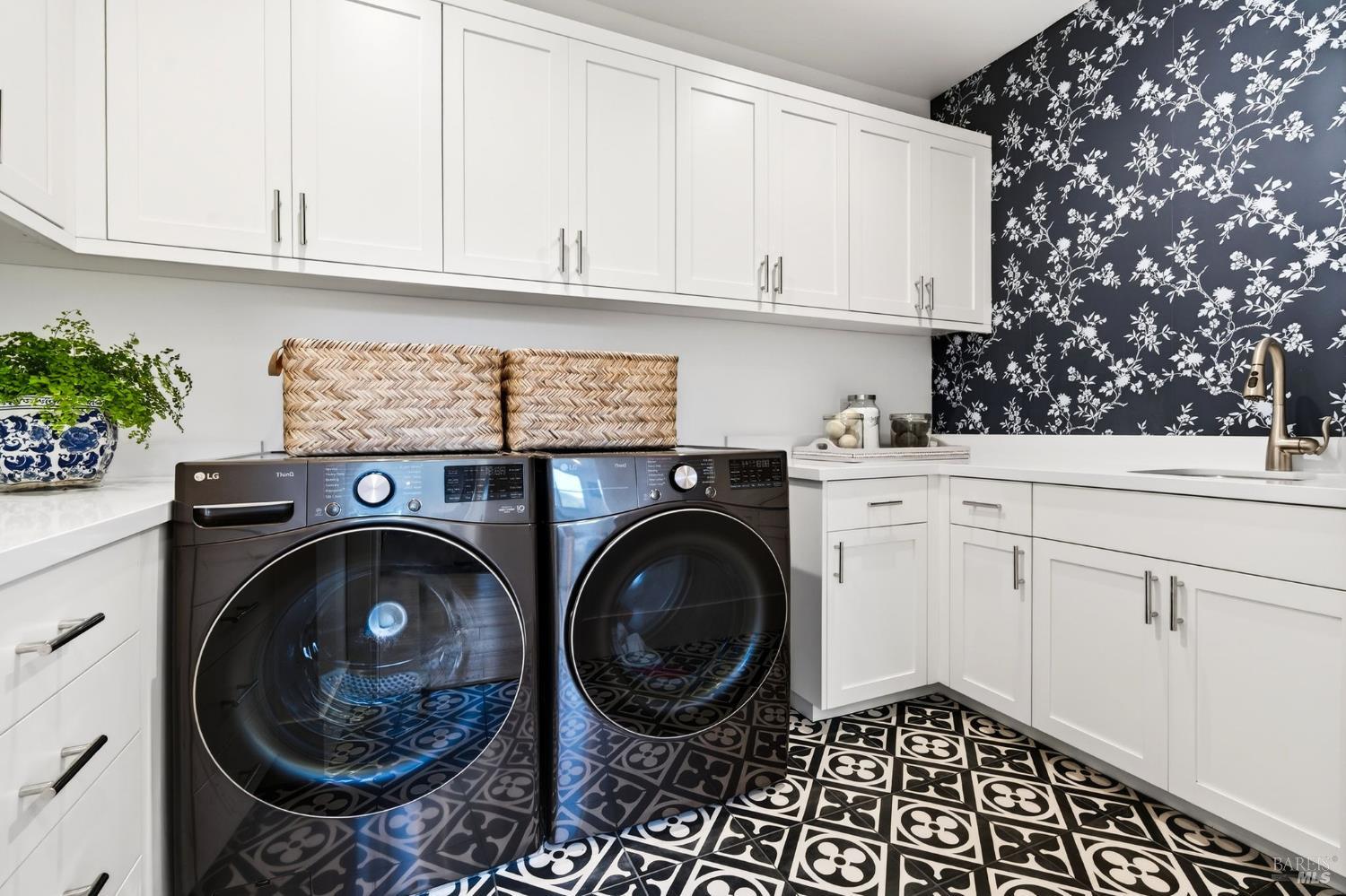 16 Upland Road St. Helena CA 94574