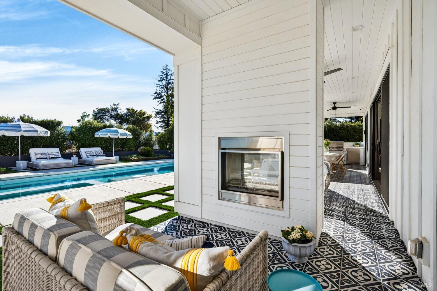 16 Upland Road St. Helena CA 94574