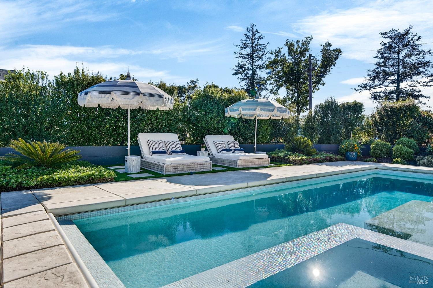 16 Upland Road St. Helena CA 94574