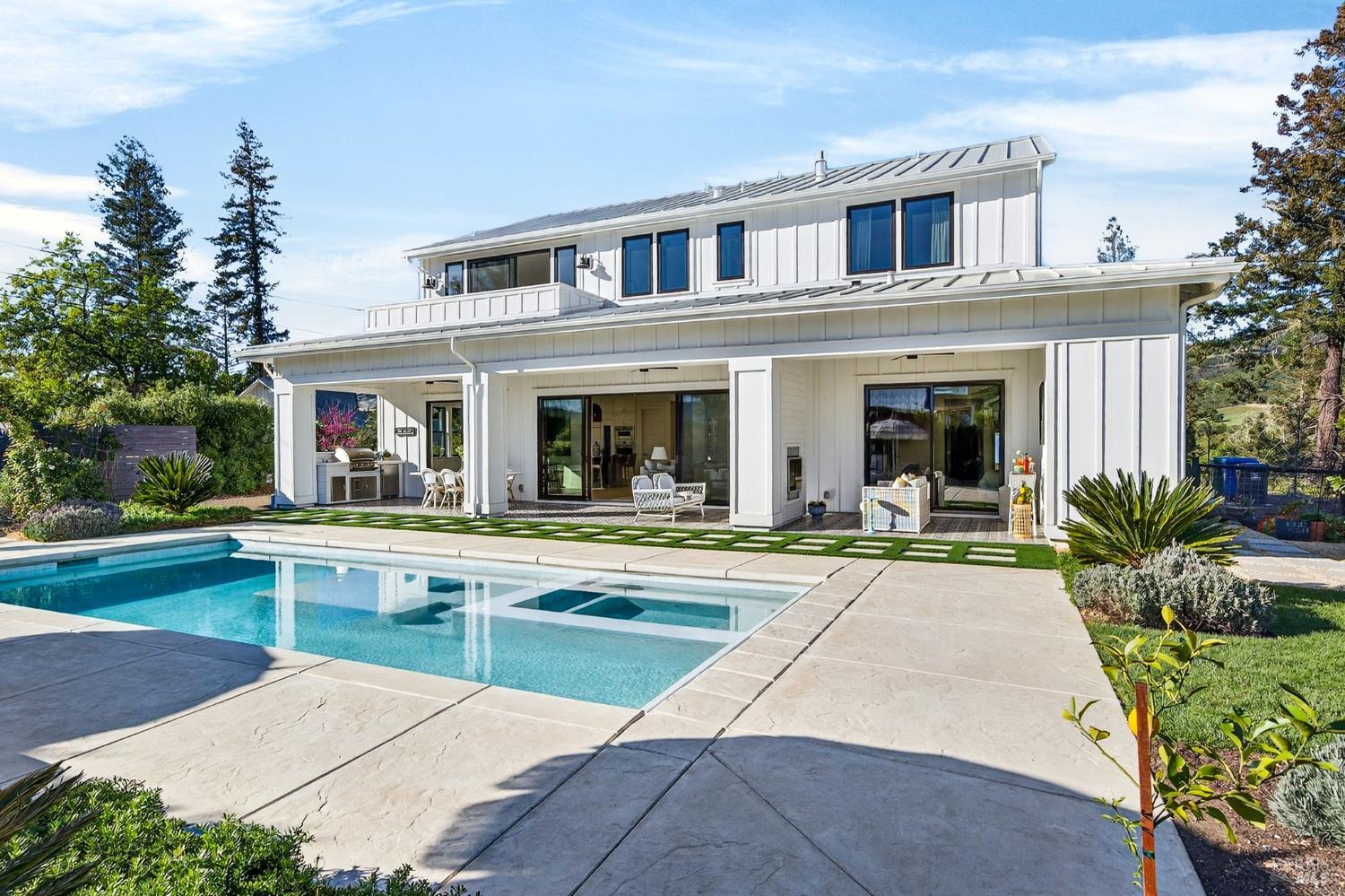 16 Upland Road St. Helena CA 94574