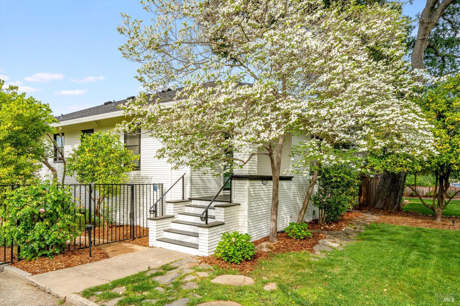 2019 Brown Street Napa CA 94559
