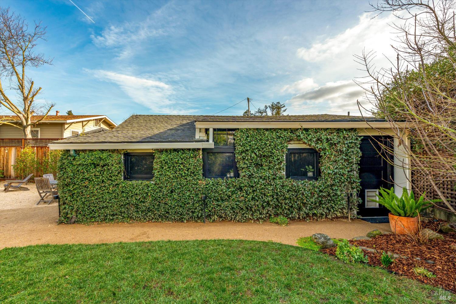 2019 Brown Street Napa CA 94559