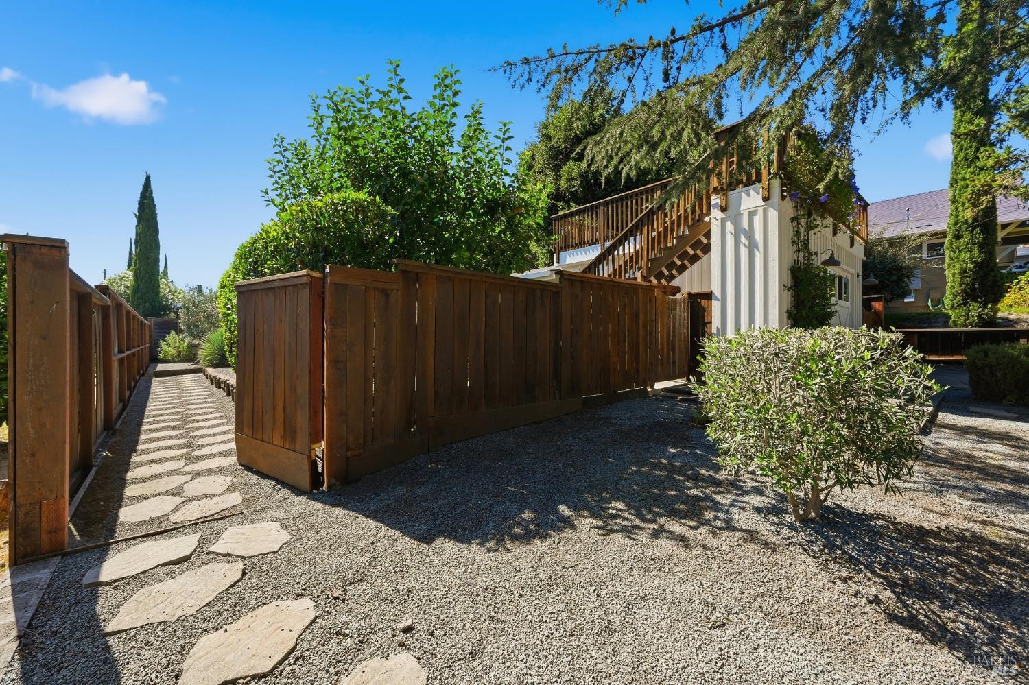 1081 Evans Avenue Napa CA 94559