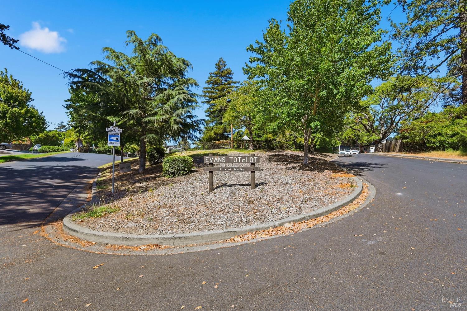 1081 Evans Avenue Napa CA 94559
