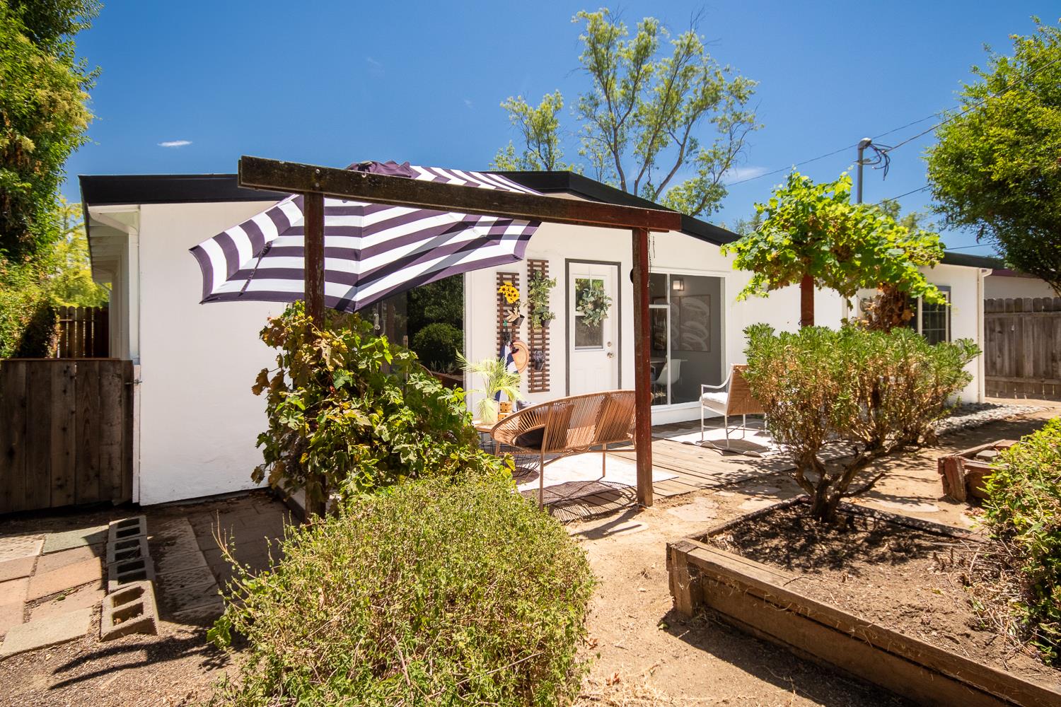769 M Street Davis CA 95616