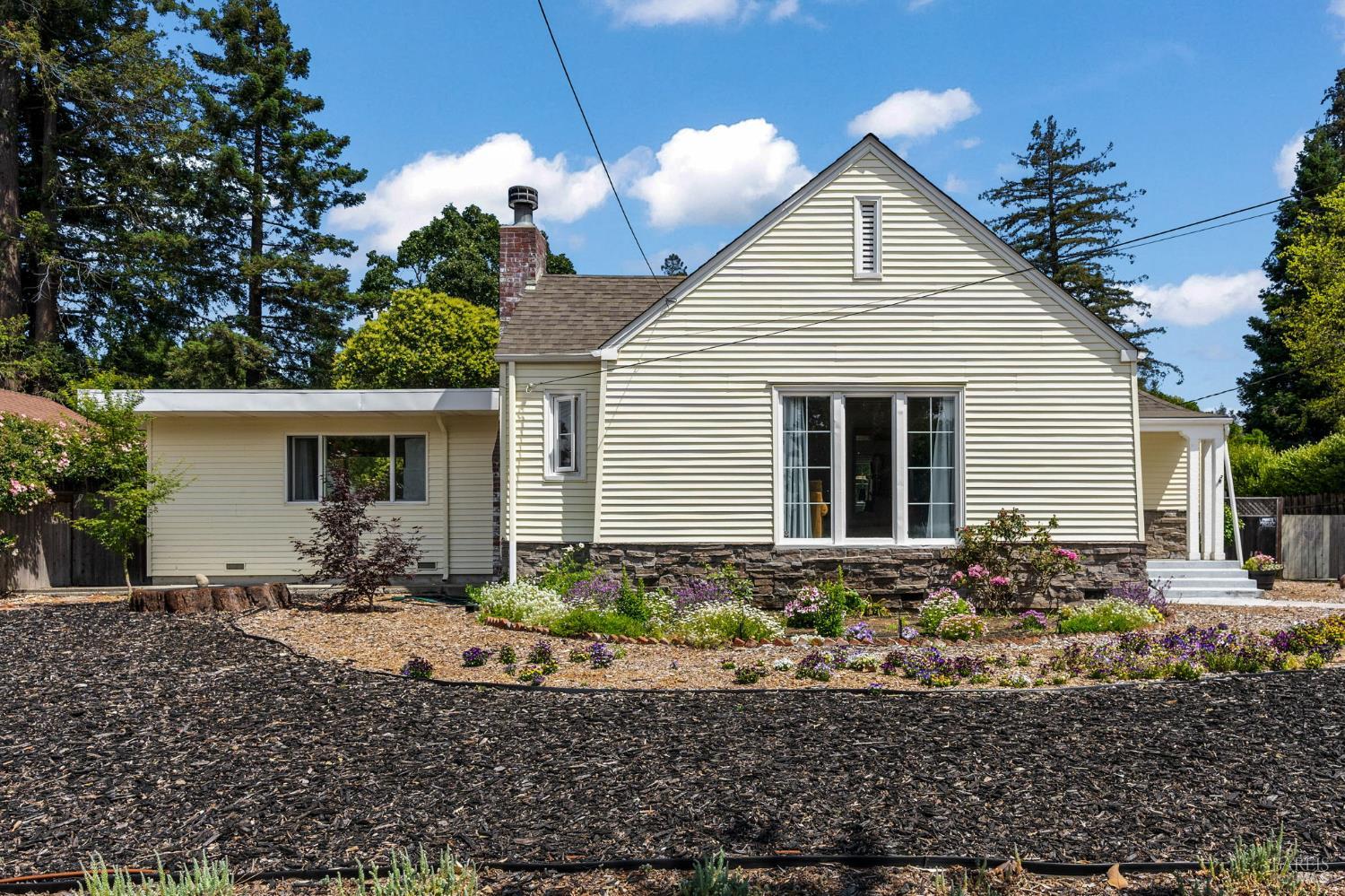 1722 Elm Street Napa CA 93449