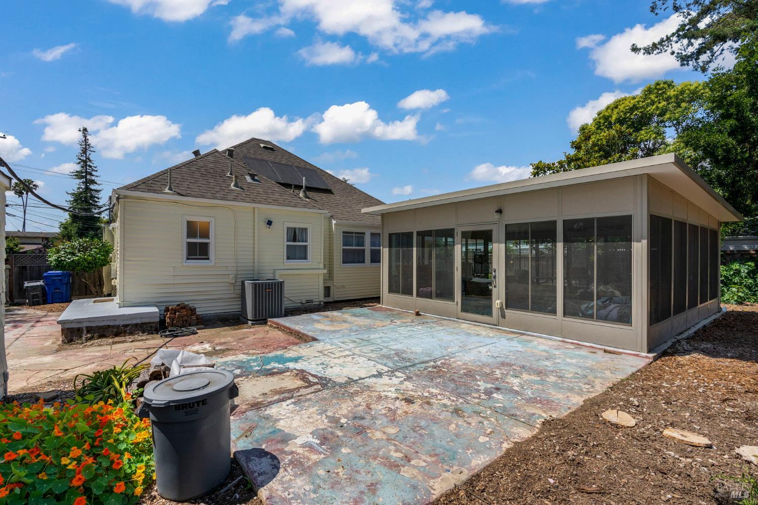 1722 Elm Street Napa CA 93449