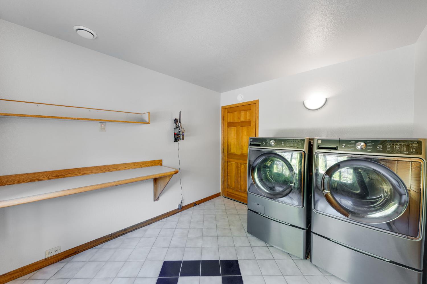 5475 Laird Road Loomis CA 95650