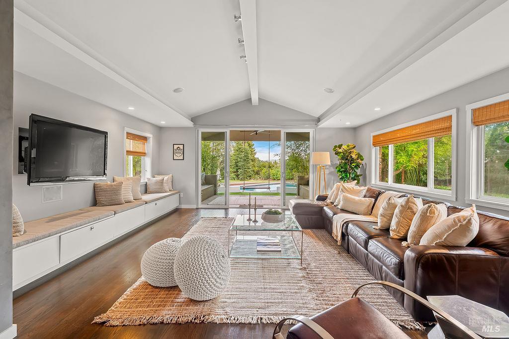 10936 Eastside Road Healdsburg CA 95448