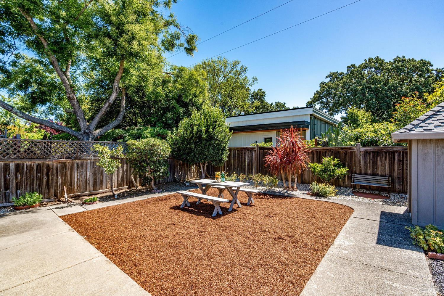 1150 Brockman Lane Sonoma CA 95476