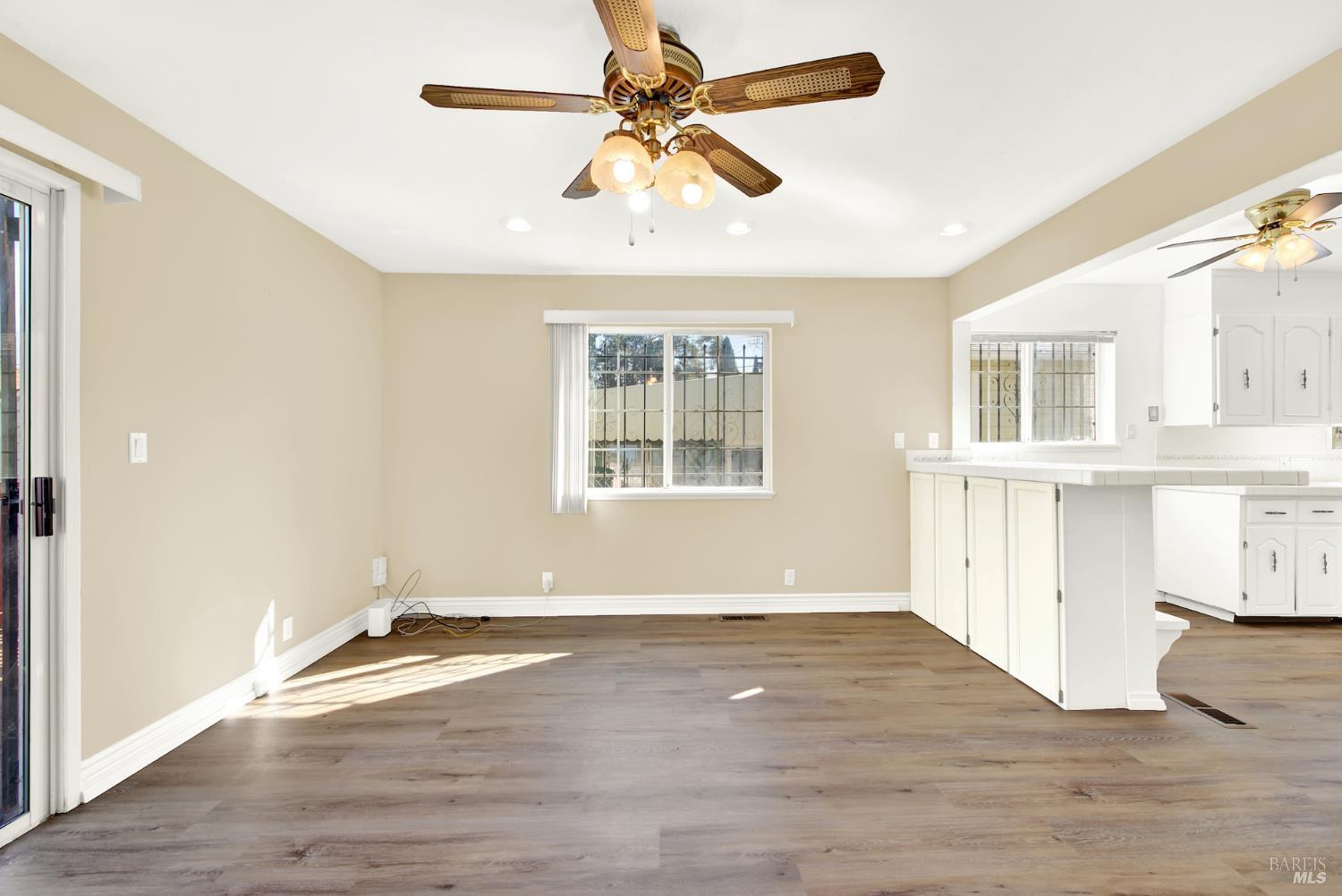 7608 Arthur Street Oakland CA 94605