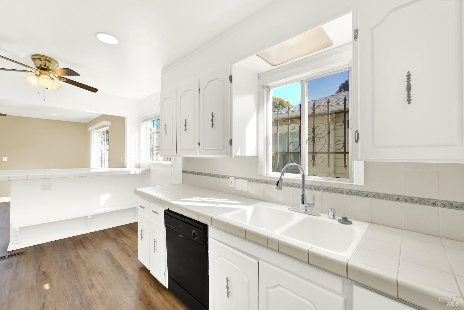 7608 Arthur Street Oakland CA 94605