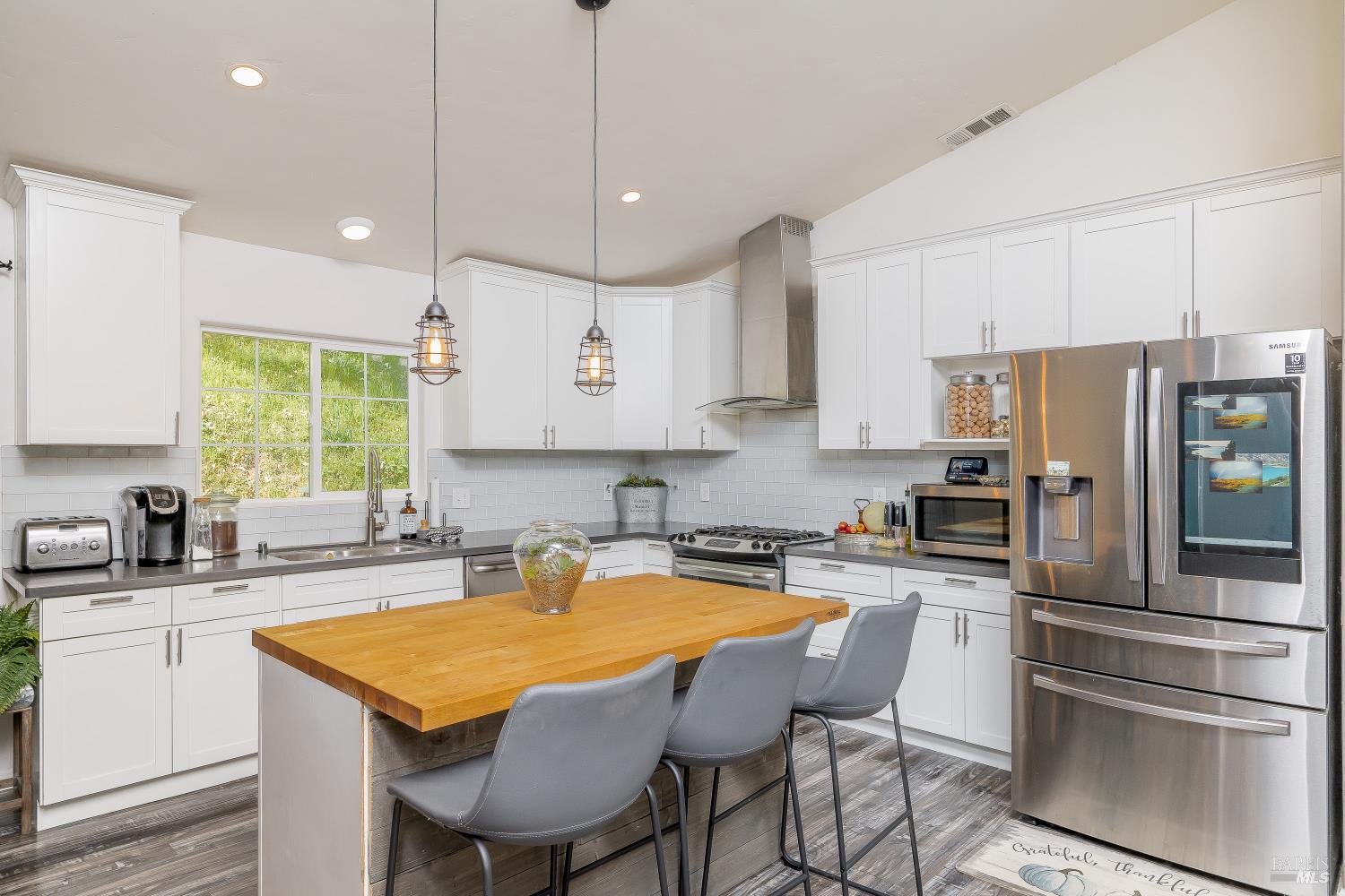 1081 Arroyo Grande Drive Napa CA 94558