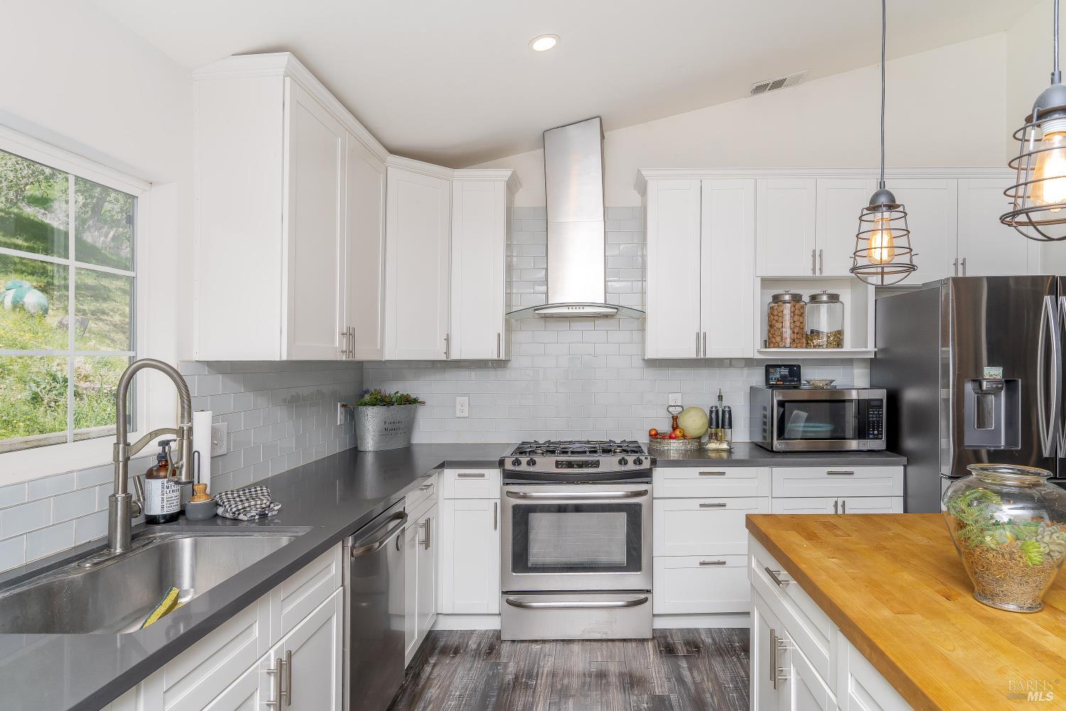1081 Arroyo Grande Drive Napa CA 94558