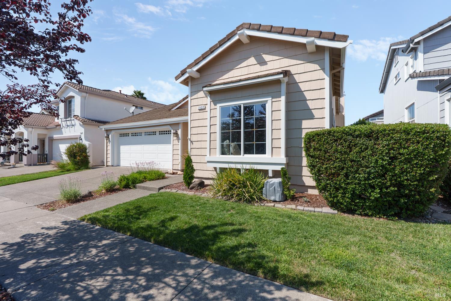 7127 17th Hole Drive Windsor CA 95492