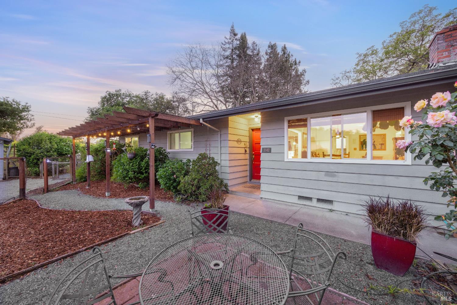 2142 Laguna Road Santa Rosa CA 95401