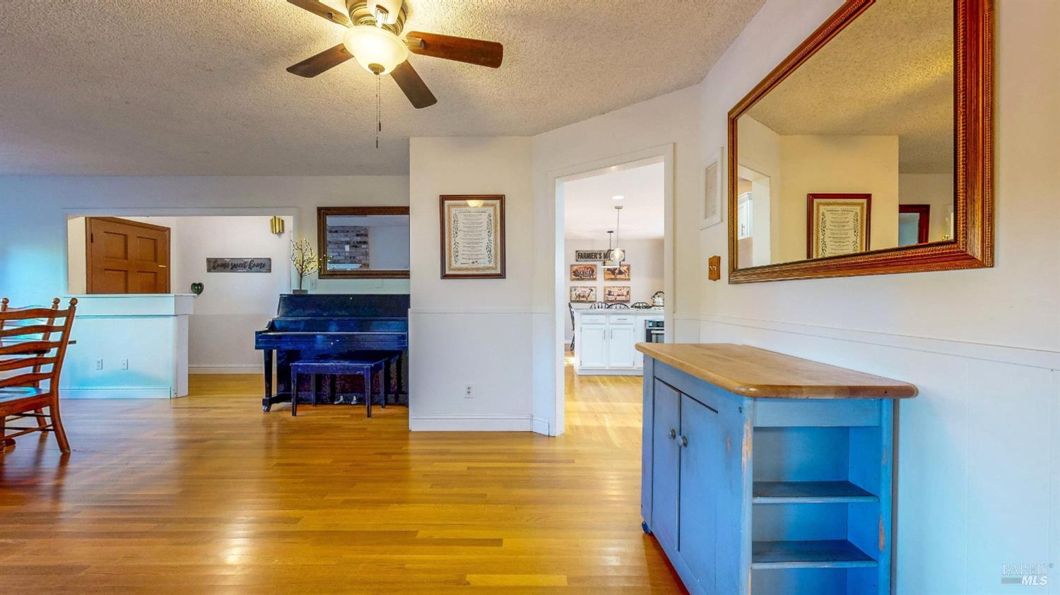 2142 Laguna Road Santa Rosa CA 95401