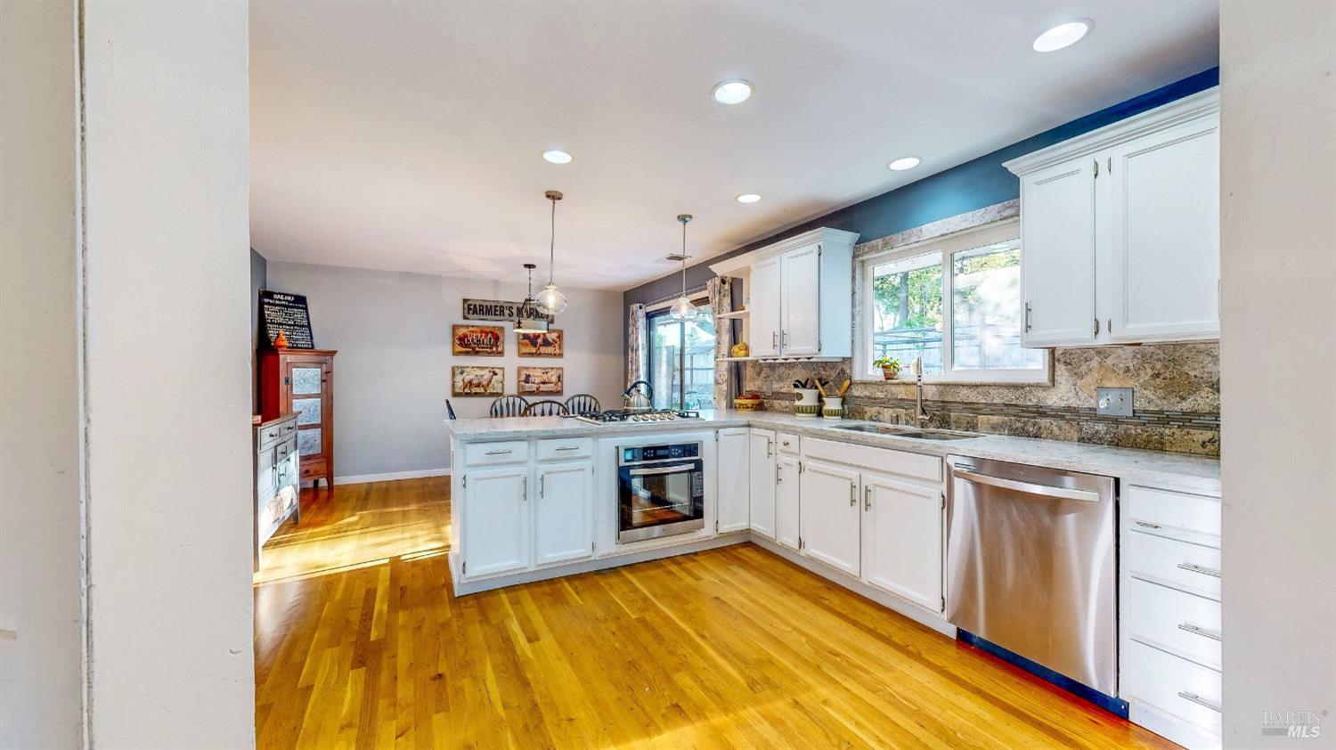 2142 Laguna Road Santa Rosa CA 95401