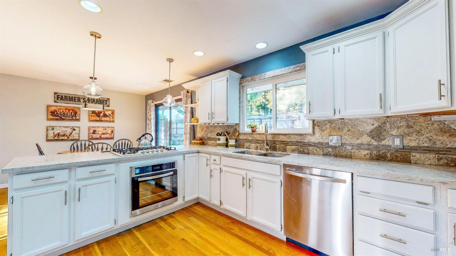 2142 Laguna Road Santa Rosa CA 95401
